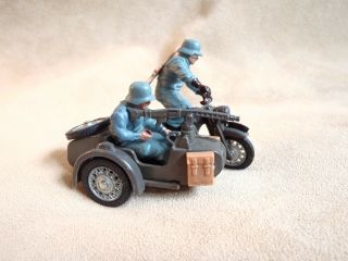 Britains 1/32 Diecast Ww2 German Bmw Motor Cycle Combo With Crew - Vgc