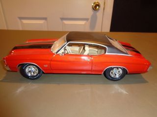 Maisto 1:18 Die Cast 1972 Chevrolet Chevelle SS 454 Hard Top Red Orange Car 2