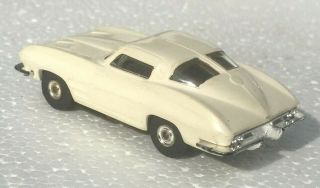 White 1963 Chevrolet Corvette Sting Ray Coupe HO Scale Aurora Slot Car 1356 2