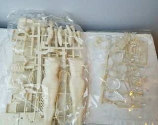 Polar Lights Bride Of Frankenstein Reissue Scale Model Kit no instructions 3