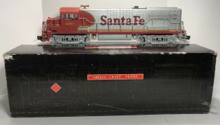 Aristo - Craft Trains G Scale Santa Fe 250 Ge U - 25b Diesel Locomotive