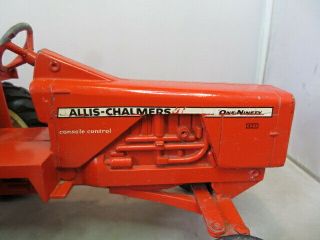 Ertl AC Allis - Chalmers 190 XLT Tractor w/Flat Grille.  1/16th 2