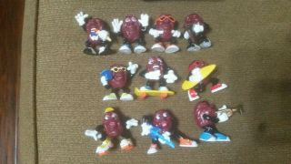 10 Different California Raisins Figures from Hardee ' s in the 1980 ' s,  Ad Flyer 2