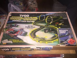 Vintage Tyco Nite Glow Double Loop Slot Car Race Set 1977