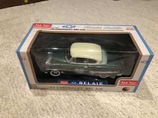Sun Star " 1953 Chevy Bel Air Hardtop " - 1:18 Diecast Car (green With Cream Top)