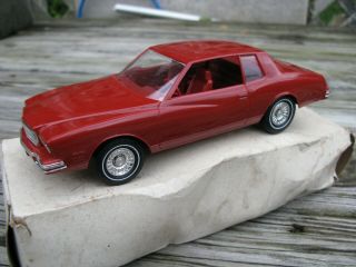 Amt 1:25 1980 Chevrolet Monte Carlo 2dr Coupe Cinnabar Red W/box