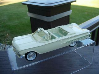 1/25th Scale 1960 Chevy Impala Convertible - -