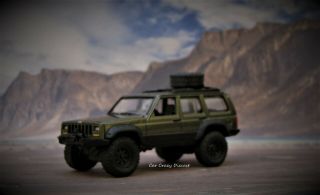 1984 - 2001 Jeep Cherokee Xj 4x4 Off Road 1/64 Scale Collectible / Diorama Model