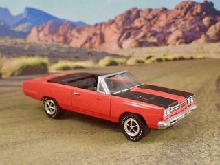 1969 69 Plymouth 440 V - 8 Road Runner Convertible 1/64 Scale Limited Edition Q