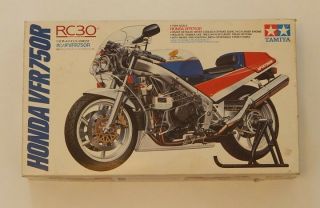 Tamiya Honda Vfr750r Motorcycle Model Kit 1/12 R6384