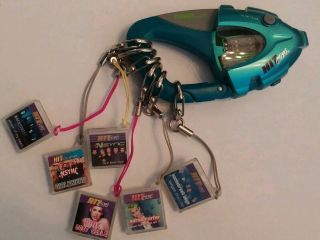 2002 Tiger Electronics Hit Clips With 6 Songs Nsync,  Bob,  Pink,  Carter