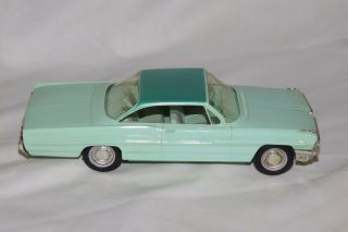 1961 Pontiac Bonneville Hardtop Promo Model Car AMT Green 3
