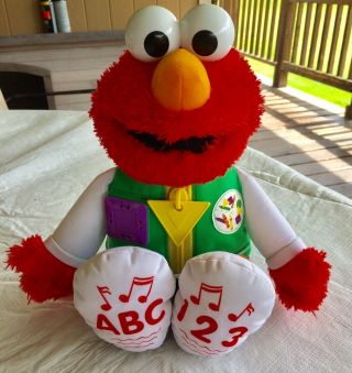 Elmo Ready For School Sesame Street Plush Talking Singing Hasbro 2011.  A100