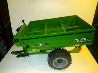 John Deere Big Farm Frontier Gc1108 Grain Cart (1/16scale)