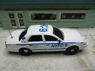 GREEN LIGHT POLICE CROWN VIC FORD N.  Y.  P.  D.  K - 9 SLICK TOP CUSTOM UNIT 2