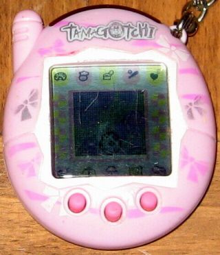 2004 Tamagotchi Connection Virtual Pet Version Bandai Pink Bow Ties Wear 2