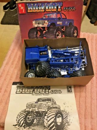 Amt Ertl Bigfoot 4x4x4,  1:25 Scale Model Truck Kit 6791,  Open Box