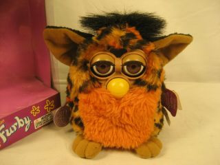 1999 FURBY TIGER ORANGE BELLY GOOD WITH TAGS & BOX 