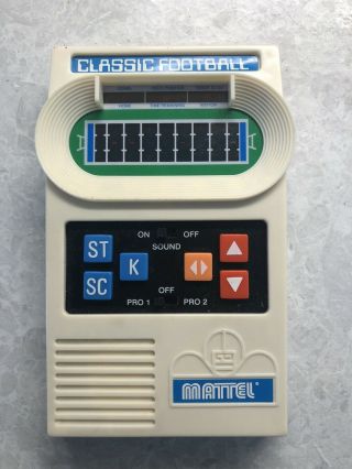 Mattel Classic Football Electronic Handheld Game 2000 Stadium Green Moving Dots