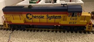 Aristo - Craft Trains G Scale Chessie Systems 8137 Ge U - 25b Diesel Locomotive