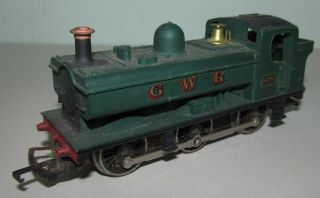 B Triang Hornby ? Oo Gauge Gwr 0 - 6 - 0 Railway Locomotive