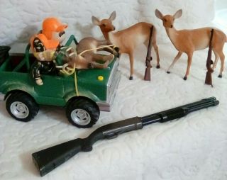 Gemmy Industries Bobble Head Hunters In Green Jeep,  Trophy Deer,  Toy Gun,  Deers