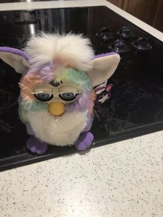 2 Vtg Furby Giraffe And Multicolor Model 70 - 800 1998 And 1999 with tag, 3
