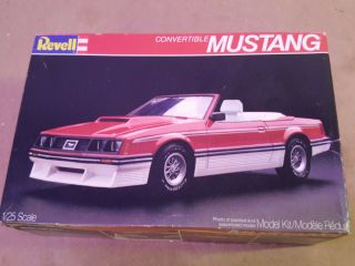 Revell Convertible Ford Mustang 1/25 Scale Model Kit Vintage 1982 Lx Gt