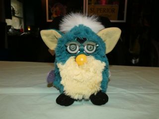Vintage 1999 Furby 70 - 800 Repair Green ? Yellow With Green Eyes