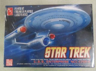 Mib 2012 Round 2 Star Trek The U.  S.  S Enterprise Ncc - 1701 - C Plastic Model Kit