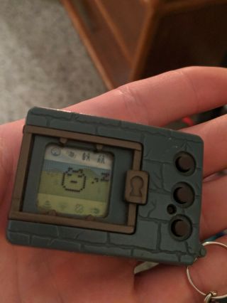 1997 Digimon Digital Monster Ver.  1 Grey Virtual Pet Tamagotchi Bandai Hand Held 3