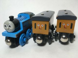 Fisher - Price Thomas & Friends Wooden Railway Thomas With Annie & Claribel