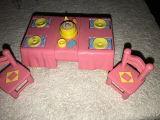 Mattel Dora The Explorer Doll House Furniture Dinner Table W - 2 Chairs 2003 Guc