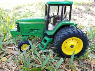 John Deere 7710 Tractor Die Cast 1/16 Scale 2758 Farm Toy Agriculture Ertl