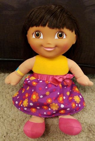 Dora The Explorer Plush Doll 13 " Talking Happy Birthday Fisher Price 2009 Mattel