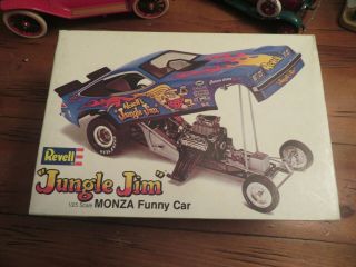 Revell Jungle Jim Chevy Monza Funny Car Inside 1/25