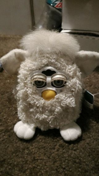 Furby 70 - 800 Series 1 All White Blue Eyes Can 