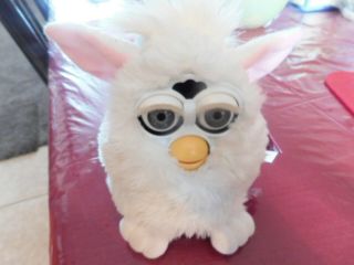 Furby 70 - 800 Series 1 Tiger Snowball Electronic Toy - White Blue Eyes