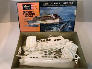 Revell H - 0387 - Chris Craft Sport Fishing Boat - 1964 The Coastal Series 2
