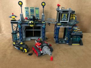 6860 Lego No Minifigures Complete Dc Universe Heroes The Batcave Batman