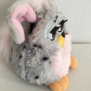 1998 Vintage Furby Tiger Electronics Model 70 - 800 pink and Gray NOT 2