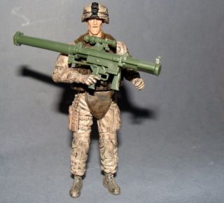 1:18 Bbi Elite Force U.  S Marine Recon Smaw Shoulder Launcher Soldier Figure 4 "