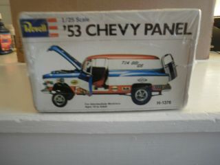 Revell 1/25 1953 Chevy Panel Truck factory issue 2