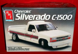 Vintage - 1989 Amt - 1990 Chevy C - 1500 " Silverado " Model Kit 1/25