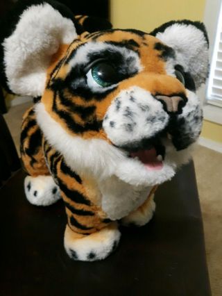Furreal Roarin Tyler The Playful Tiger Electronic Interactive Batteries N/ Inc.