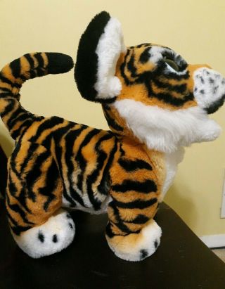 FurReal Roarin Tyler The Playful Tiger Electronic Interactive batteries n/ inc. 2