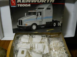 Kenworth T600a Model Truck Amt Ertl 1:25 Model Kit 6976 Open Complete