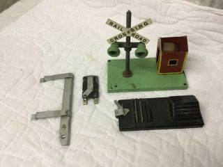 Vintage American Flyer Tin Railroad Crossing Signal Building & Other Small Parts