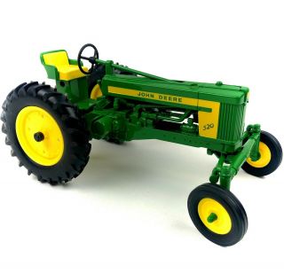 Ertl John Deere Model 520 Toy Tractor 1:16 Scale Diecast