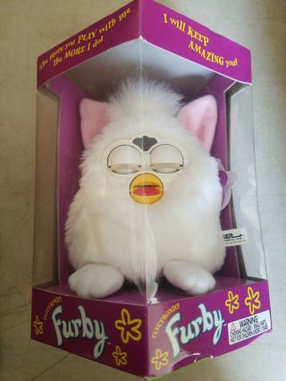 Tiger 1998 Furby Toy Model 70 - 800 White With Pink Ears And Blue Eyes